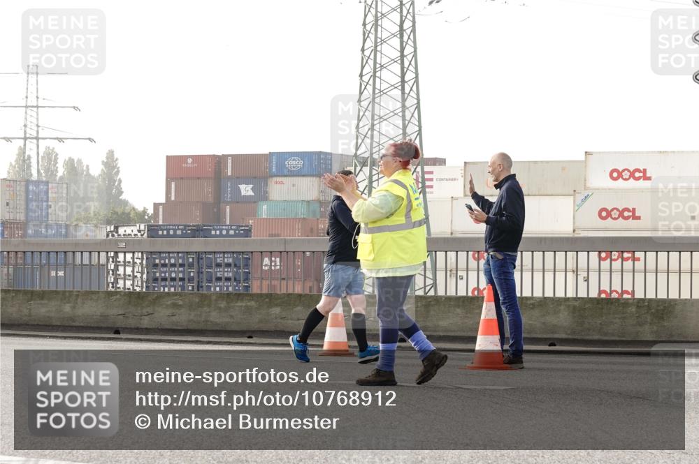 03.10.2026 - Köhlbrandbrückenlauf Michael Burmester http://msf.ph/oto/10768912 03.10.2026 09:28:46 Position 3 15435 meine-sportfotos.de