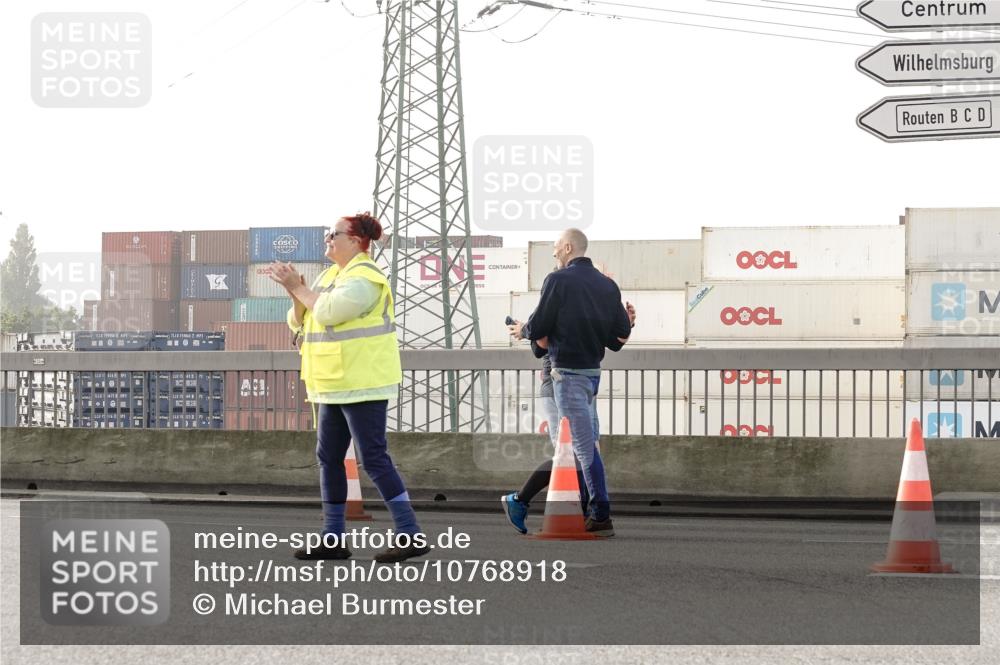 03.10.2026 - Köhlbrandbrückenlauf Michael Burmester http://msf.ph/oto/10768918 03.10.2026 09:28:46 Position 3 520, 155556453, 154860453, 15, 43, 513 meine-sportfotos.de