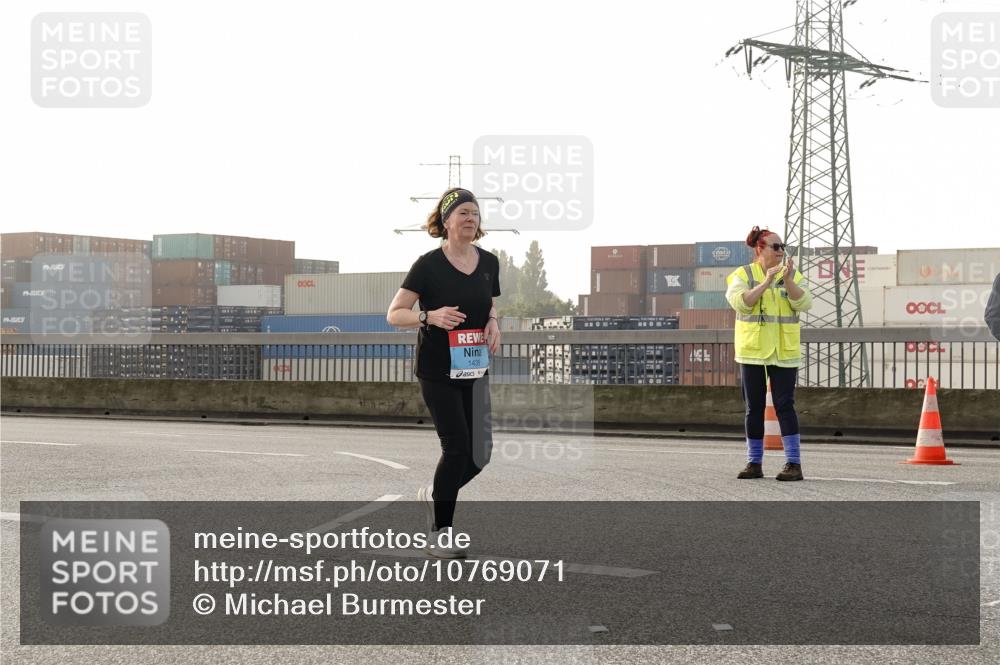 03.10.2026 - Köhlbrandbrückenlauf Michael Burmester http://msf.ph/oto/10769071 03.10.2026 09:28:49 Position 3 17150, 1439 meine-sportfotos.de