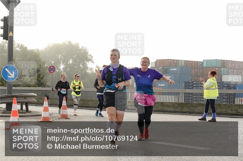 03.10.2026 - Köhlbrandbrückenlauf Michael Burmester http://msf.ph/oto/10769124 03.10.2026 09:29:16 Position 3 7 meine-sportfotos.de