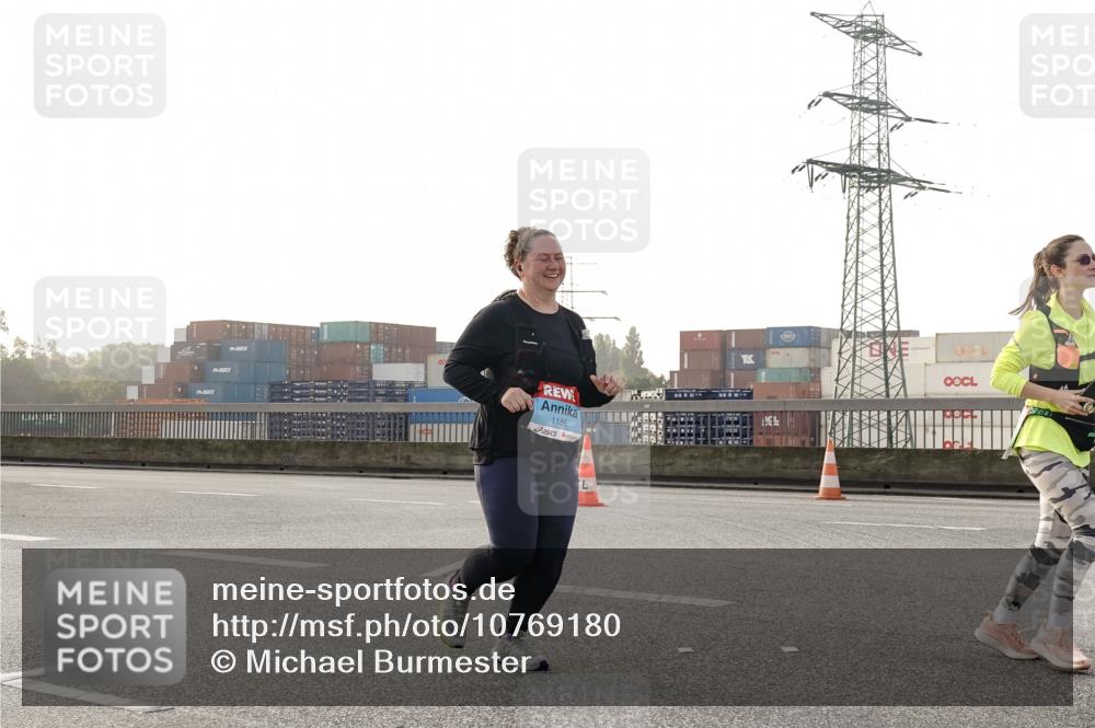 03.10.2026 - Köhlbrandbrückenlauf Michael Burmester http://msf.ph/oto/10769180 03.10.2026 09:29:24 Position 3 1186 meine-sportfotos.de