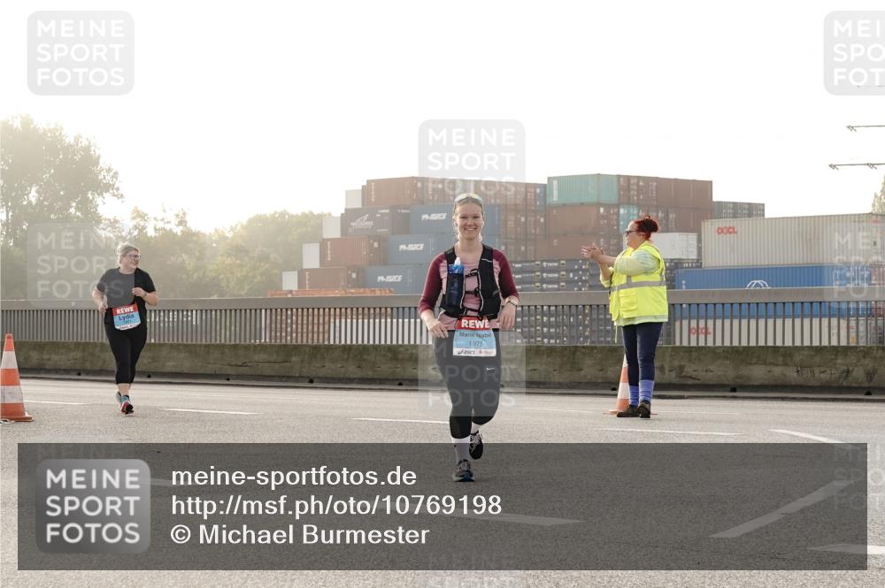 03.10.2026 - Köhlbrandbrückenlauf Michael Burmester http://msf.ph/oto/10769198 03.10.2026 09:29:39 Position 3 1975 meine-sportfotos.de