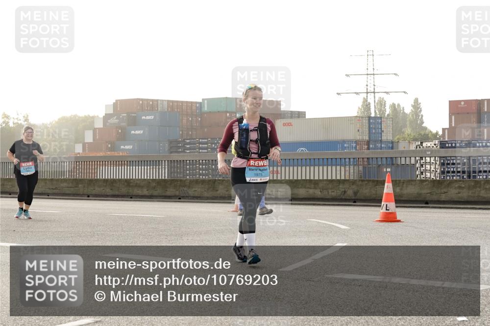 03.10.2026 - Köhlbrandbrückenlauf Michael Burmester http://msf.ph/oto/10769203 03.10.2026 09:29:41 Position 3 1975 meine-sportfotos.de