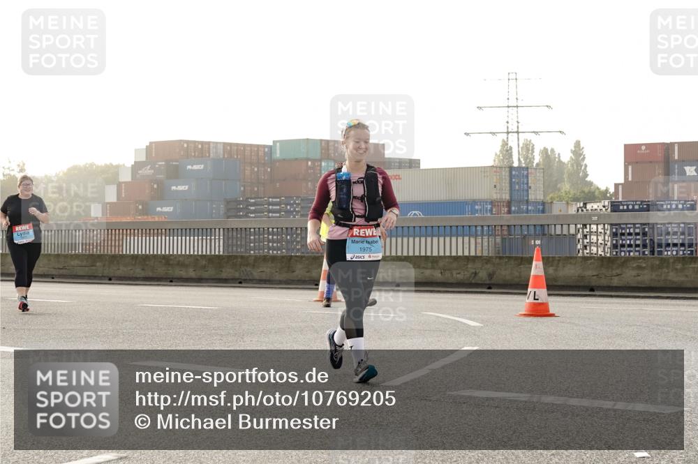 03.10.2026 - Köhlbrandbrückenlauf Michael Burmester http://msf.ph/oto/10769205 03.10.2026 09:29:41 Position 3 1975 meine-sportfotos.de