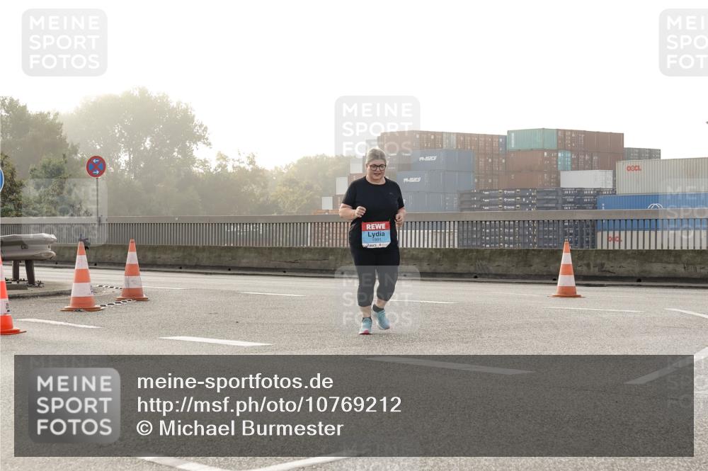 03.10.2026 - Köhlbrandbrückenlauf Michael Burmester http://msf.ph/oto/10769212 03.10.2026 09:29:43 Position 3  meine-sportfotos.de