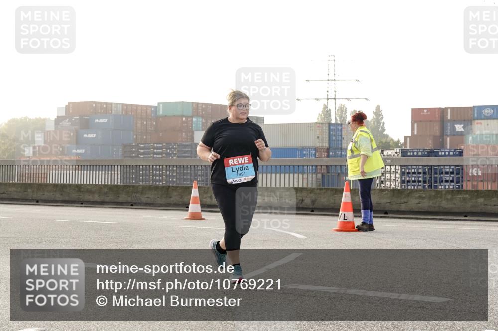 03.10.2026 - Köhlbrandbrückenlauf Michael Burmester http://msf.ph/oto/10769221 03.10.2026 09:29:45 Position 3 1991 meine-sportfotos.de