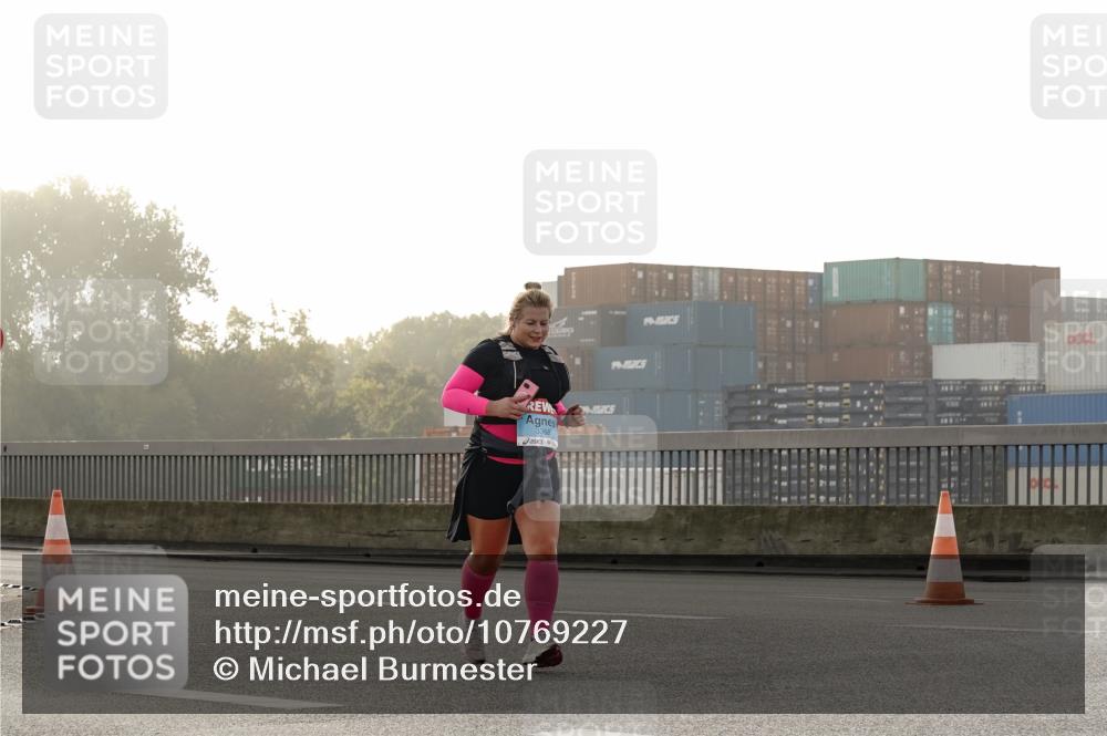03.10.2026 - Köhlbrandbrückenlauf Michael Burmester http://msf.ph/oto/10769227 03.10.2026 09:29:59 Position 3 3368 meine-sportfotos.de