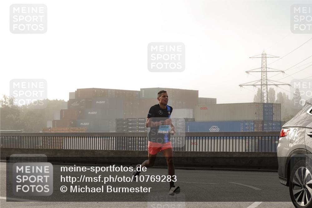 03.10.2026 - Köhlbrandbrückenlauf Michael Burmester http://msf.ph/oto/10769283 03.10.2026 09:09:19 Position 3  meine-sportfotos.de