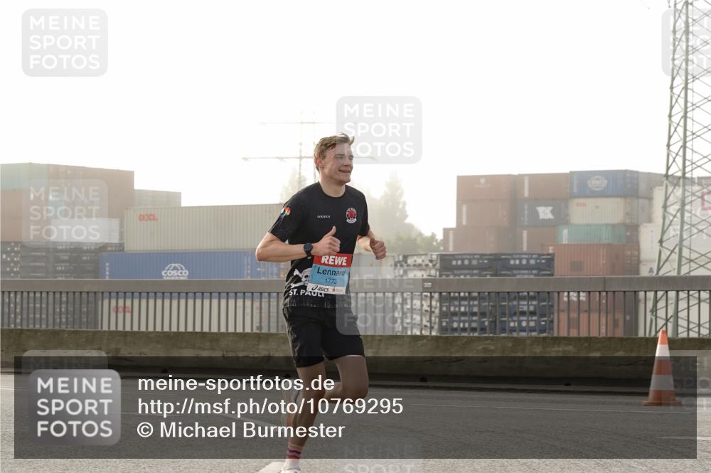 03.10.2026 - Köhlbrandbrückenlauf Michael Burmester http://msf.ph/oto/10769295 03.10.2026 09:09:48 Position 3 1773 meine-sportfotos.de