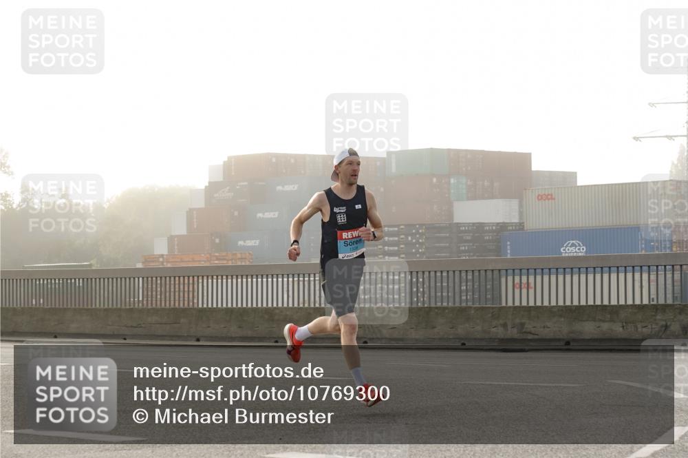 03.10.2026 - Köhlbrandbrückenlauf Michael Burmester http://msf.ph/oto/10769300 03.10.2026 09:09:55 Position 3 1508 meine-sportfotos.de