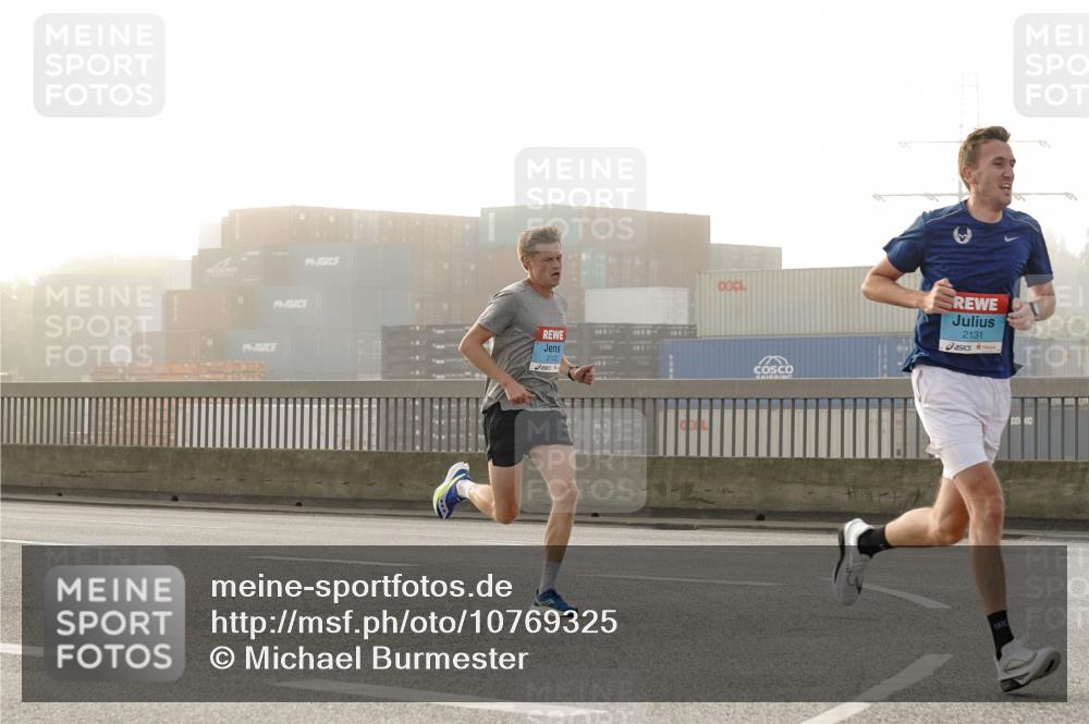 03.10.2026 - Köhlbrandbrückenlauf Michael Burmester http://msf.ph/oto/10769325 03.10.2026 09:10:12 Position 3 2102, 2131 meine-sportfotos.de