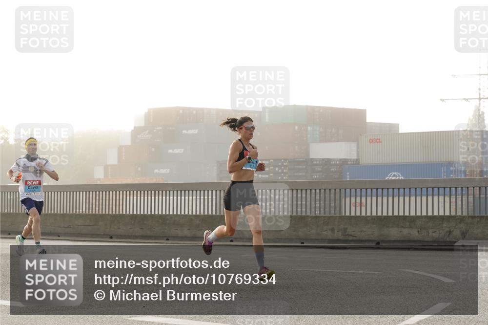 03.10.2026 - Köhlbrandbrückenlauf Michael Burmester http://msf.ph/oto/10769334 03.10.2026 09:10:33 Position 3 1324, 1467 meine-sportfotos.de