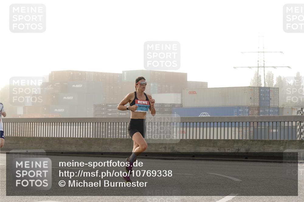 03.10.2026 - Köhlbrandbrückenlauf Michael Burmester http://msf.ph/oto/10769338 03.10.2026 09:10:33 Position 3 1467 meine-sportfotos.de