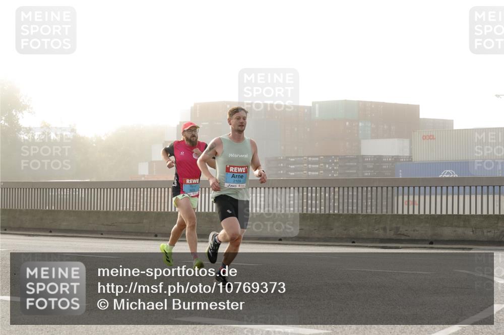 03.10.2026 - Köhlbrandbrückenlauf Michael Burmester http://msf.ph/oto/10769373 03.10.2026 09:10:50 Position 3 2109 meine-sportfotos.de