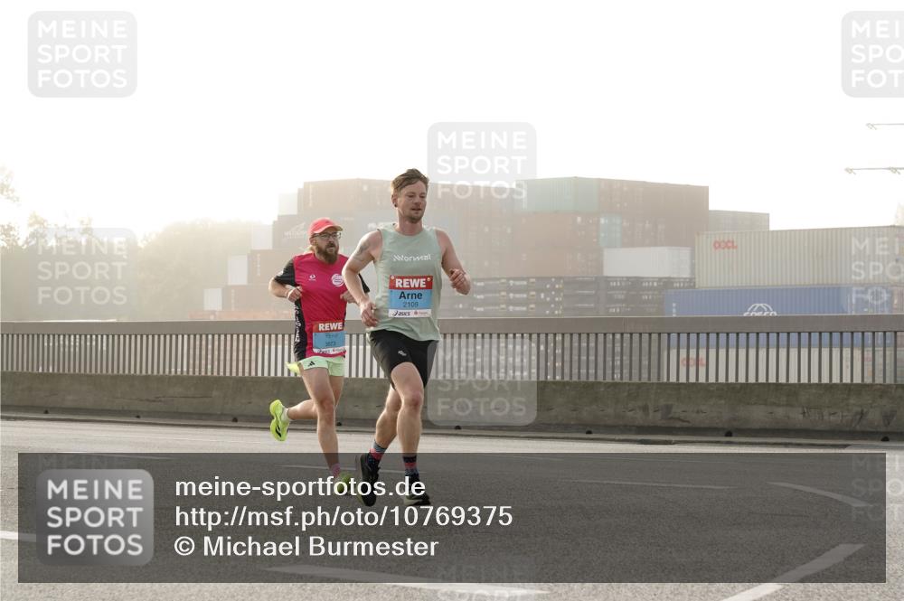 03.10.2026 - Köhlbrandbrückenlauf Michael Burmester http://msf.ph/oto/10769375 03.10.2026 09:10:50 Position 3 3823, 2109 meine-sportfotos.de