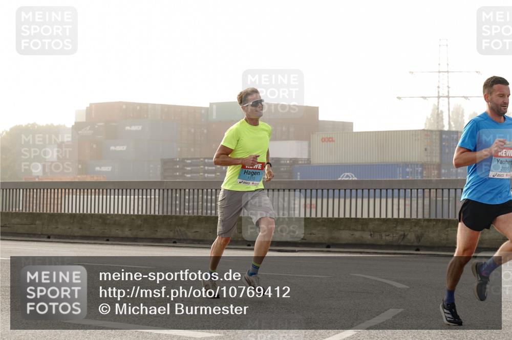 03.10.2026 - Köhlbrandbrückenlauf Michael Burmester http://msf.ph/oto/10769412 03.10.2026 09:11:15 Position 3 1310, 2116 meine-sportfotos.de