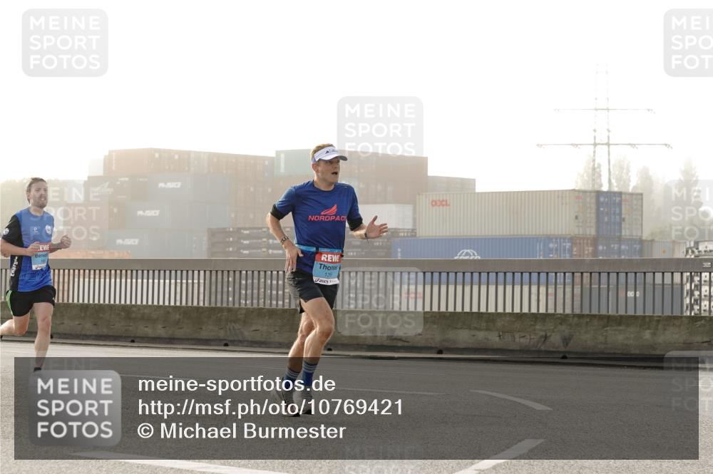03.10.2026 - Köhlbrandbrückenlauf Michael Burmester http://msf.ph/oto/10769421 03.10.2026 09:11:17 Position 3 136, 320 meine-sportfotos.de