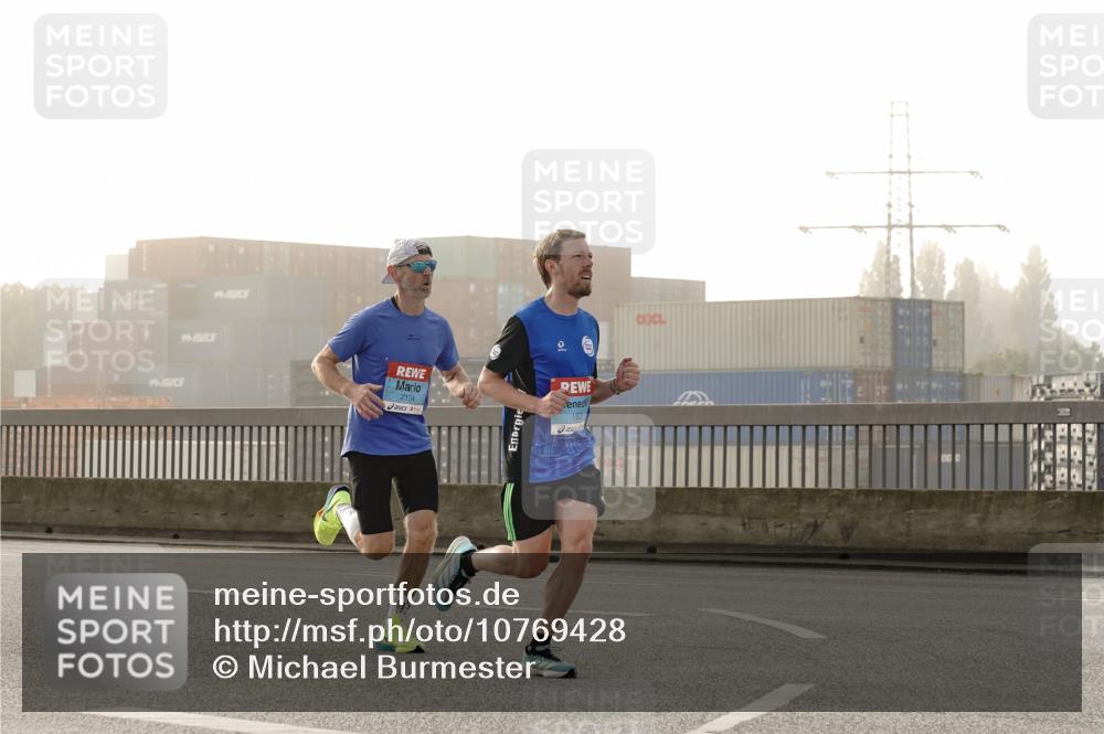 03.10.2026 - Köhlbrandbrückenlauf Michael Burmester http://msf.ph/oto/10769428 03.10.2026 09:11:19 Position 3 2134, 182, 320 meine-sportfotos.de
