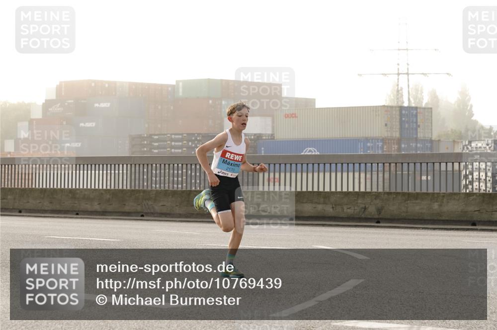 03.10.2026 - Köhlbrandbrückenlauf Michael Burmester http://msf.ph/oto/10769439 03.10.2026 09:11:24 Position 3 2170 meine-sportfotos.de
