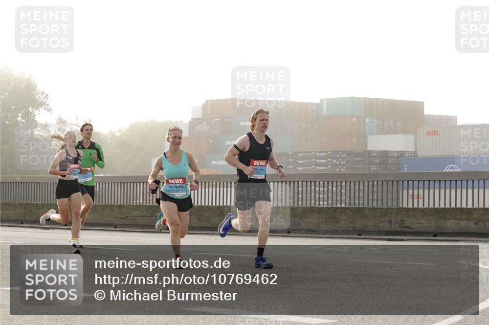03.10.2026 - Köhlbrandbrückenlauf Michael Burmester http://msf.ph/oto/10769462 03.10.2026 09:11:32 Position 3 2124, 19, 1 meine-sportfotos.de