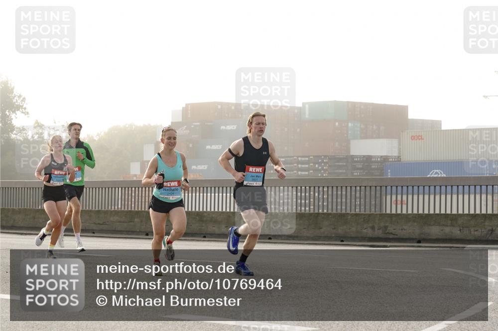 03.10.2026 - Köhlbrandbrückenlauf Michael Burmester http://msf.ph/oto/10769464 03.10.2026 09:11:33 Position 3 1507, 2124, 3801 meine-sportfotos.de