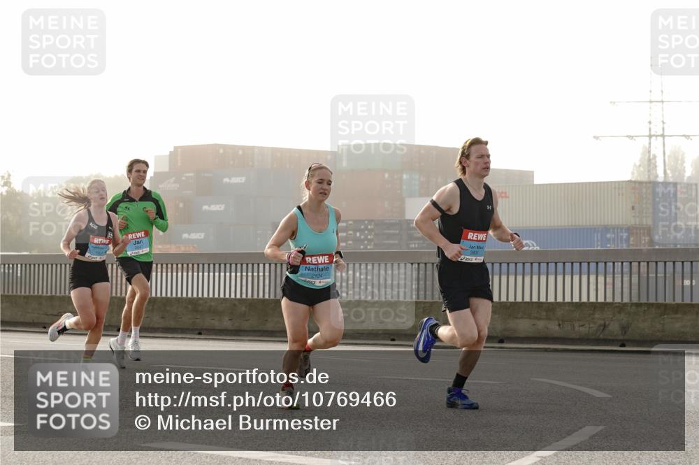 03.10.2026 - Köhlbrandbrückenlauf Michael Burmester http://msf.ph/oto/10769466 03.10.2026 09:11:33 Position 3 2124, 3801 meine-sportfotos.de