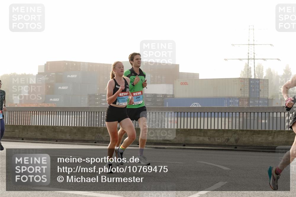 03.10.2026 - Köhlbrandbrückenlauf Michael Burmester http://msf.ph/oto/10769475 03.10.2026 09:11:34 Position 3 19, 1507, 2047 meine-sportfotos.de
