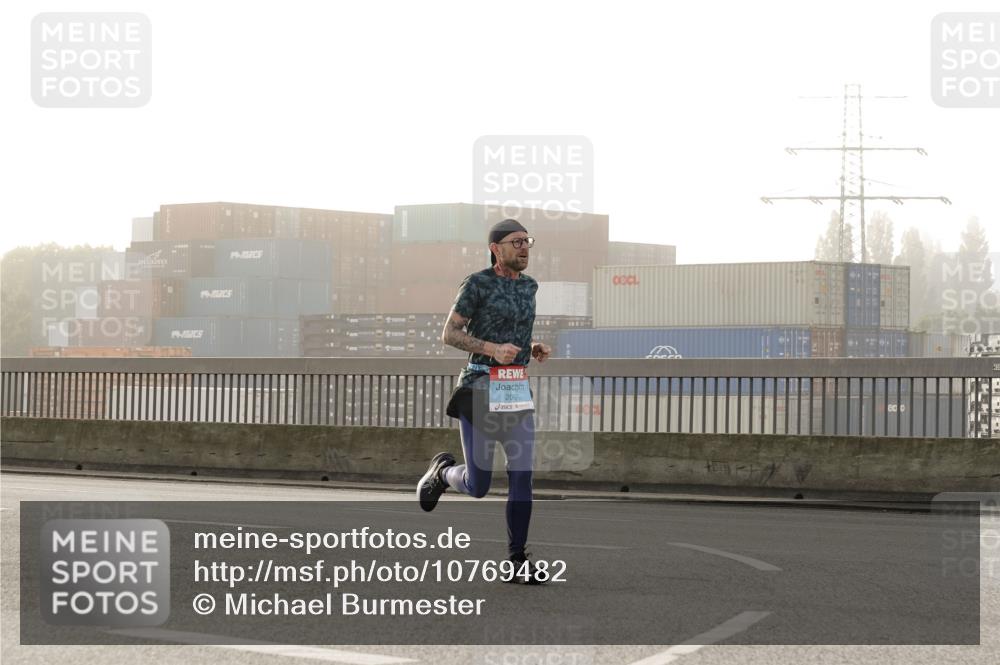 03.10.2026 - Köhlbrandbrückenlauf Michael Burmester http://msf.ph/oto/10769482 03.10.2026 09:11:36 Position 3 41, 432 meine-sportfotos.de