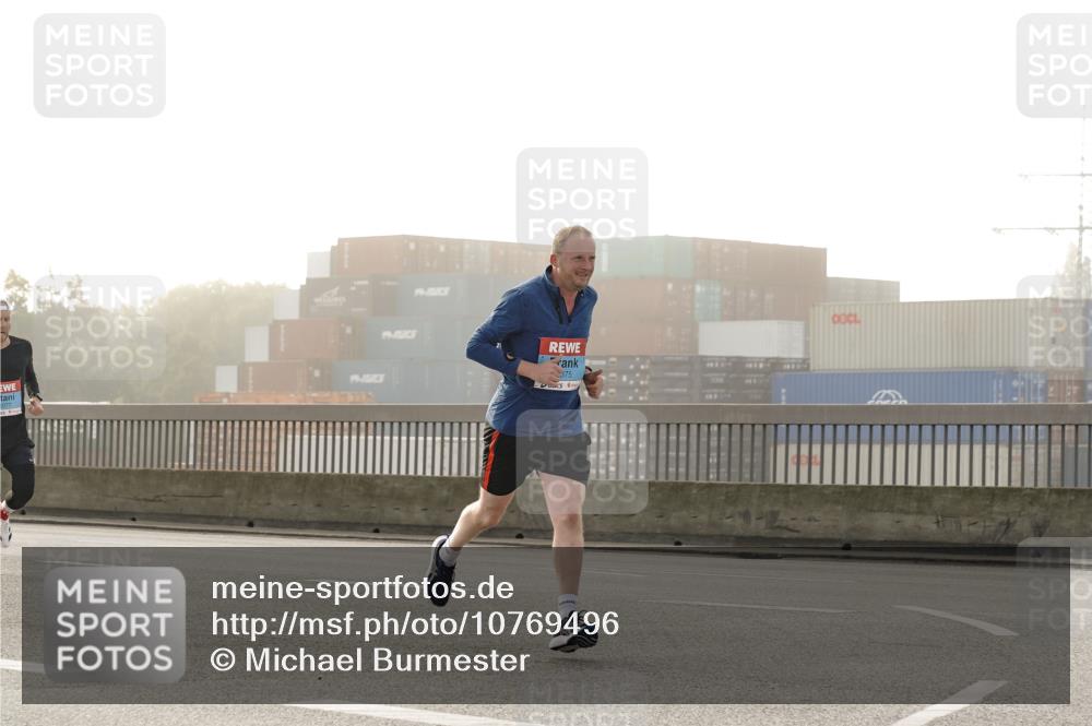 03.10.2026 - Köhlbrandbrückenlauf Michael Burmester http://msf.ph/oto/10769496 03.10.2026 09:11:40 Position 3 375 meine-sportfotos.de