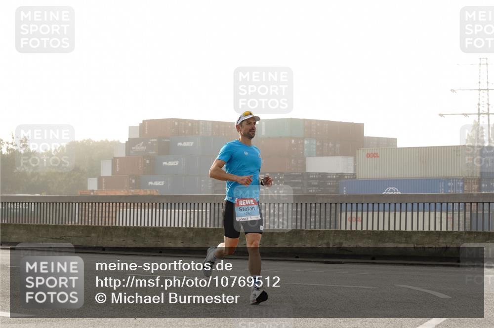 03.10.2026 - Köhlbrandbrückenlauf Michael Burmester http://msf.ph/oto/10769512 03.10.2026 09:11:45 Position 3 1260 meine-sportfotos.de