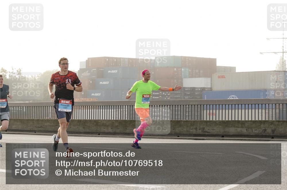 03.10.2026 - Köhlbrandbrückenlauf Michael Burmester http://msf.ph/oto/10769518 03.10.2026 09:11:47 Position 3 1607, 1097 meine-sportfotos.de
