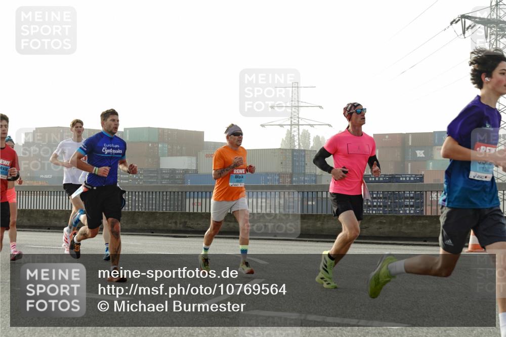 03.10.2026 - Köhlbrandbrückenlauf Michael Burmester http://msf.ph/oto/10769564 03.10.2026 09:11:58 Position 3 6522, 1286 meine-sportfotos.de
