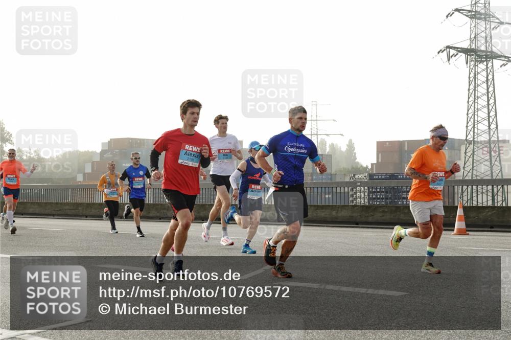 03.10.2026 - Köhlbrandbrückenlauf Michael Burmester http://msf.ph/oto/10769572 03.10.2026 09:11:59 Position 3 2181 meine-sportfotos.de