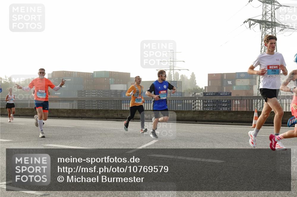 03.10.2026 - Köhlbrandbrückenlauf Michael Burmester http://msf.ph/oto/10769579 03.10.2026 09:12:01 Position 3 34, 2183 meine-sportfotos.de