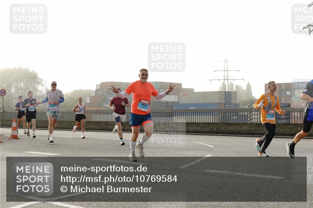 03.10.2026 - Köhlbrandbrückenlauf Michael Burmester http://msf.ph/oto/10769584 03.10.2026 09:12:01 Position 3  meine-sportfotos.de