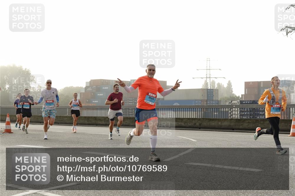03.10.2026 - Köhlbrandbrückenlauf Michael Burmester http://msf.ph/oto/10769589 03.10.2026 09:12:02 Position 3 2355 meine-sportfotos.de