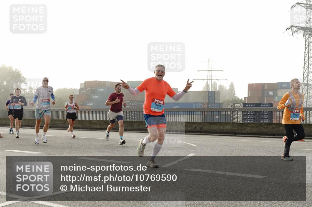 03.10.2026 - Köhlbrandbrückenlauf Michael Burmester http://msf.ph/oto/10769590 03.10.2026 09:12:02 Position 3 2355 meine-sportfotos.de