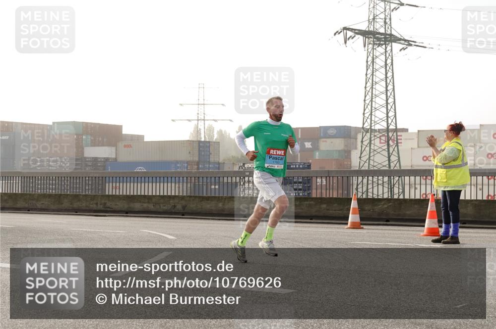 03.10.2026 - Köhlbrandbrückenlauf Michael Burmester http://msf.ph/oto/10769626 03.10.2026 09:12:07 Position 3 1760 meine-sportfotos.de
