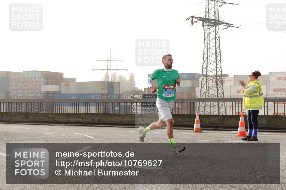 03.10.2026 - Köhlbrandbrückenlauf Michael Burmester http://msf.ph/oto/10769627 03.10.2026 09:12:07 Position 3 1760 meine-sportfotos.de