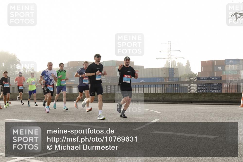 03.10.2026 - Köhlbrandbrückenlauf Michael Burmester http://msf.ph/oto/10769631 03.10.2026 09:12:09 Position 3  meine-sportfotos.de