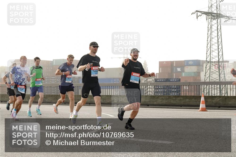 03.10.2026 - Köhlbrandbrückenlauf Michael Burmester http://msf.ph/oto/10769635 03.10.2026 09:12:10 Position 3 1142, 3864 meine-sportfotos.de