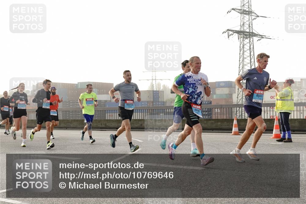 03.10.2026 - Köhlbrandbrückenlauf Michael Burmester http://msf.ph/oto/10769646 03.10.2026 09:12:11 Position 3 2194, 1142 meine-sportfotos.de