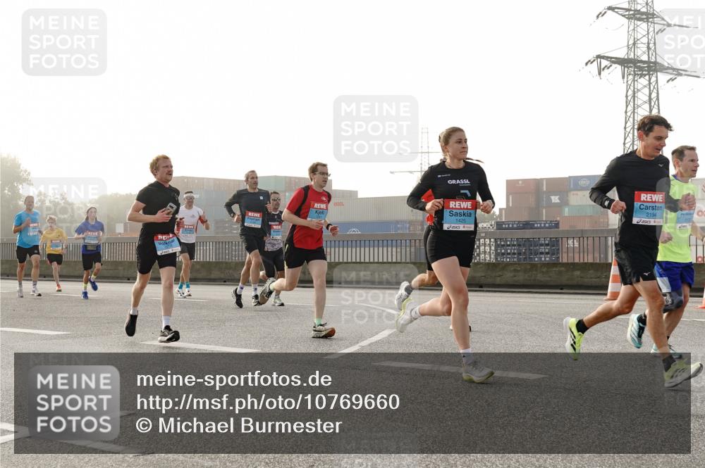 03.10.2026 - Köhlbrandbrückenlauf Michael Burmester http://msf.ph/oto/10769660 03.10.2026 09:12:13 Position 3 1425, 2194 meine-sportfotos.de