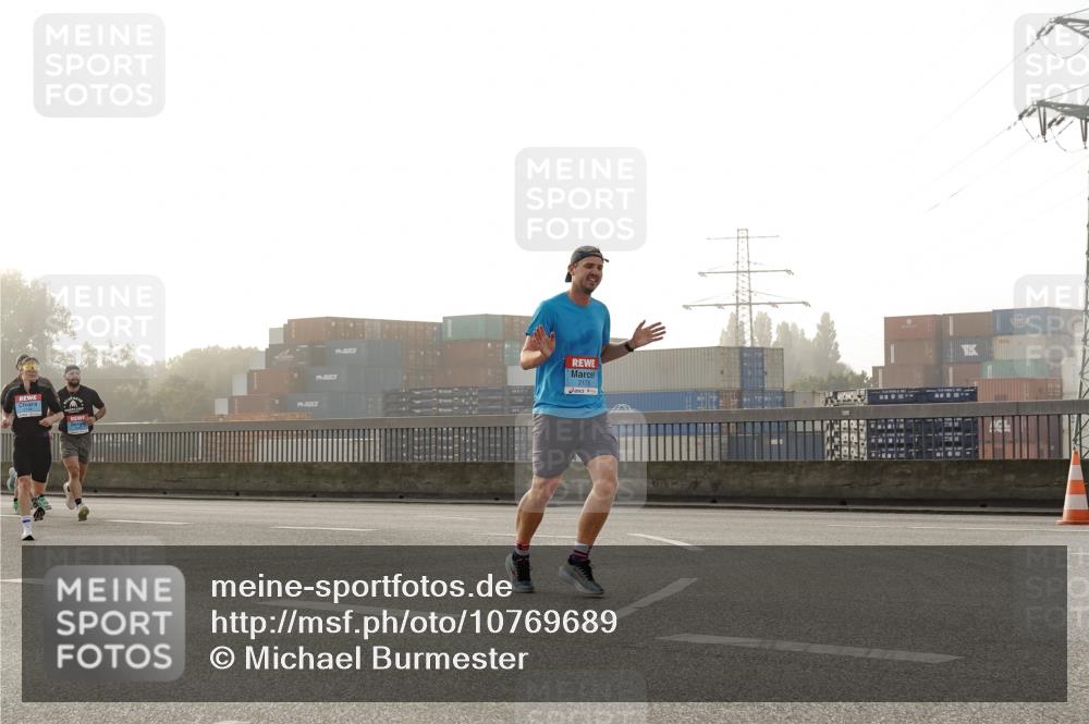 03.10.2026 - Köhlbrandbrückenlauf Michael Burmester http://msf.ph/oto/10769689 03.10.2026 09:12:18 Position 3  meine-sportfotos.de
