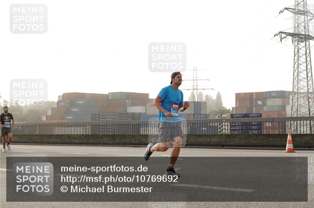 03.10.2026 - Köhlbrandbrückenlauf Michael Burmester http://msf.ph/oto/10769692 03.10.2026 09:12:18 Position 3 2175 meine-sportfotos.de