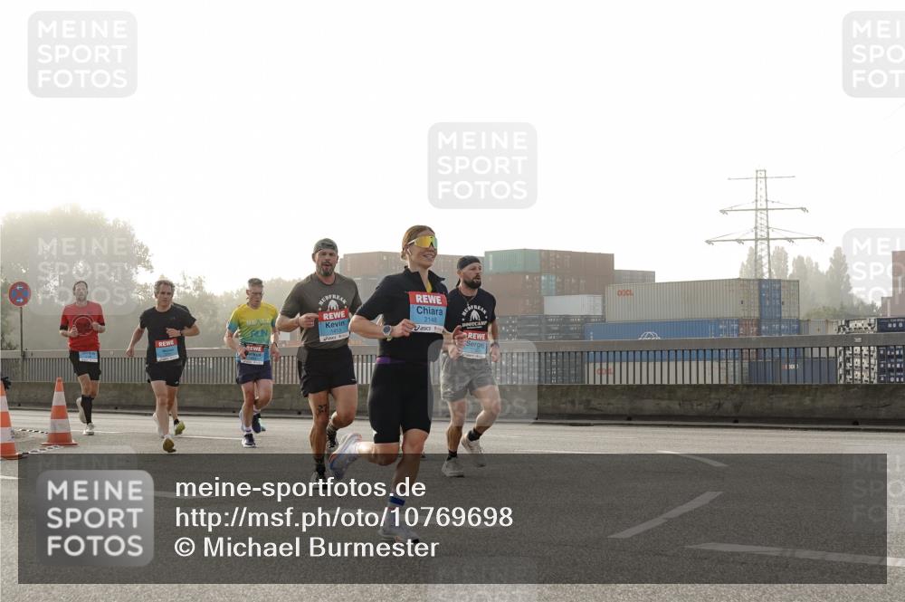 03.10.2026 - Köhlbrandbrückenlauf Michael Burmester http://msf.ph/oto/10769698 03.10.2026 09:12:20 Position 3 3, 2148 meine-sportfotos.de