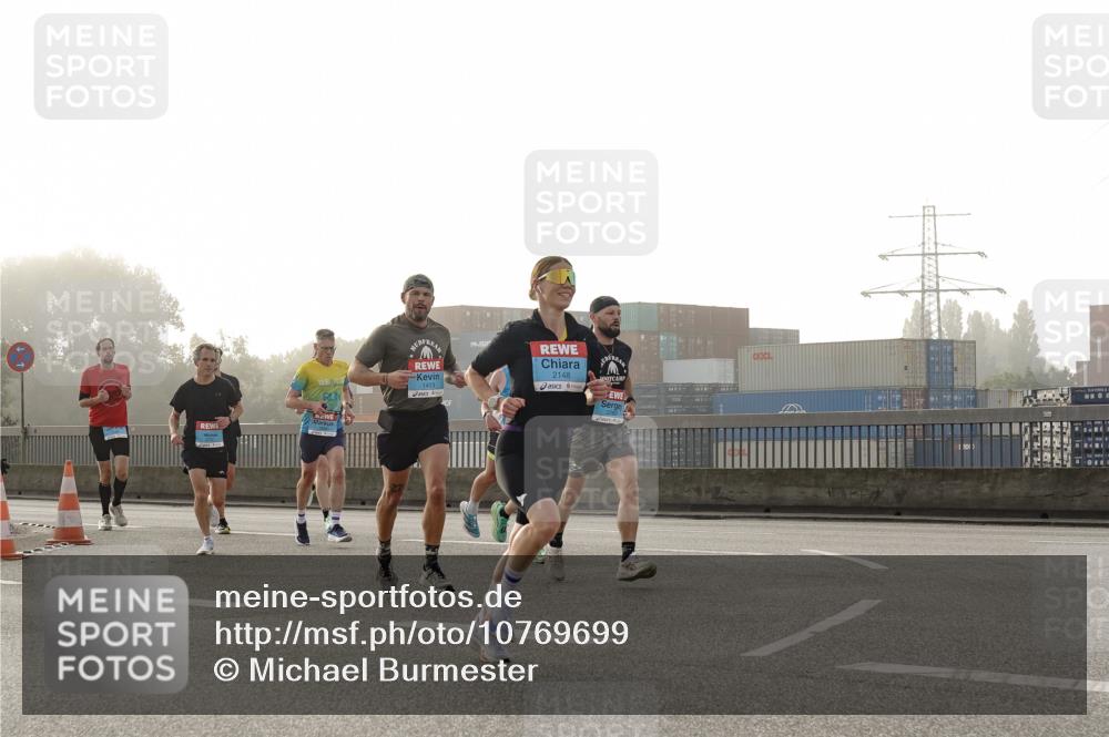 03.10.2026 - Köhlbrandbrückenlauf Michael Burmester http://msf.ph/oto/10769699 03.10.2026 09:12:20 Position 3 1413, 2148 meine-sportfotos.de