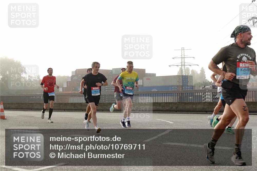 03.10.2026 - Köhlbrandbrückenlauf Michael Burmester http://msf.ph/oto/10769711 03.10.2026 09:12:22 Position 3 3791, 1413 meine-sportfotos.de