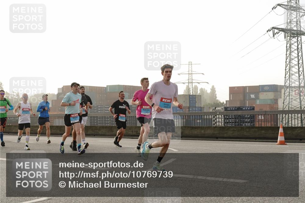 03.10.2026 - Köhlbrandbrückenlauf Michael Burmester http://msf.ph/oto/10769739 03.10.2026 09:12:29 Position 3 3803 meine-sportfotos.de