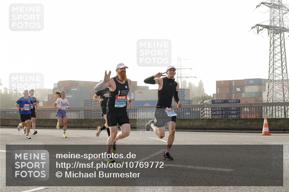 03.10.2026 - Köhlbrandbrückenlauf Michael Burmester http://msf.ph/oto/10769772 03.10.2026 09:12:33 Position 3 1392 meine-sportfotos.de